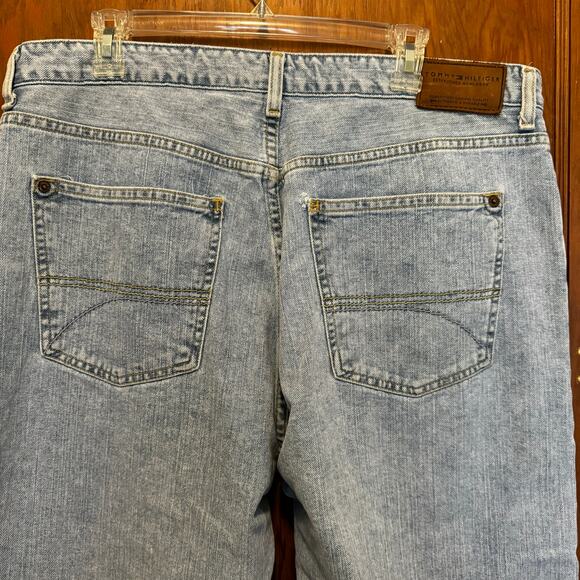Y2K Tommy Hilfiger Jeans Freedom Fit Baggy 38x30 Light Wash 2006‎ - Picture 5 of 14